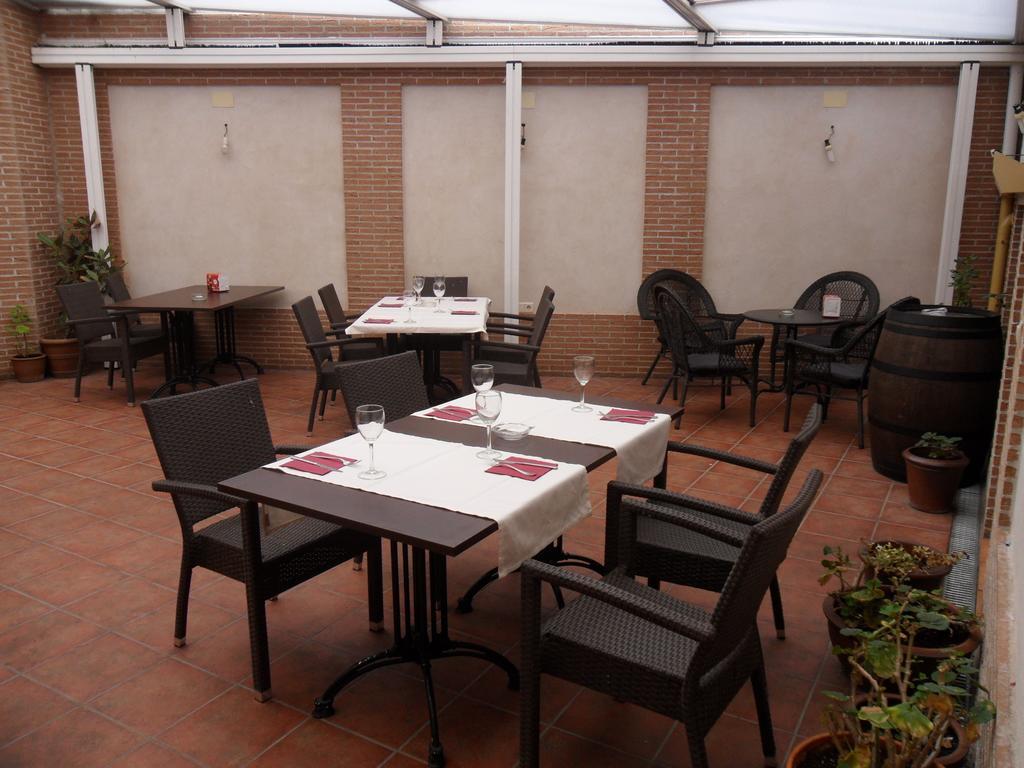 Hostal El Descanso Madrid Eksteriør billede