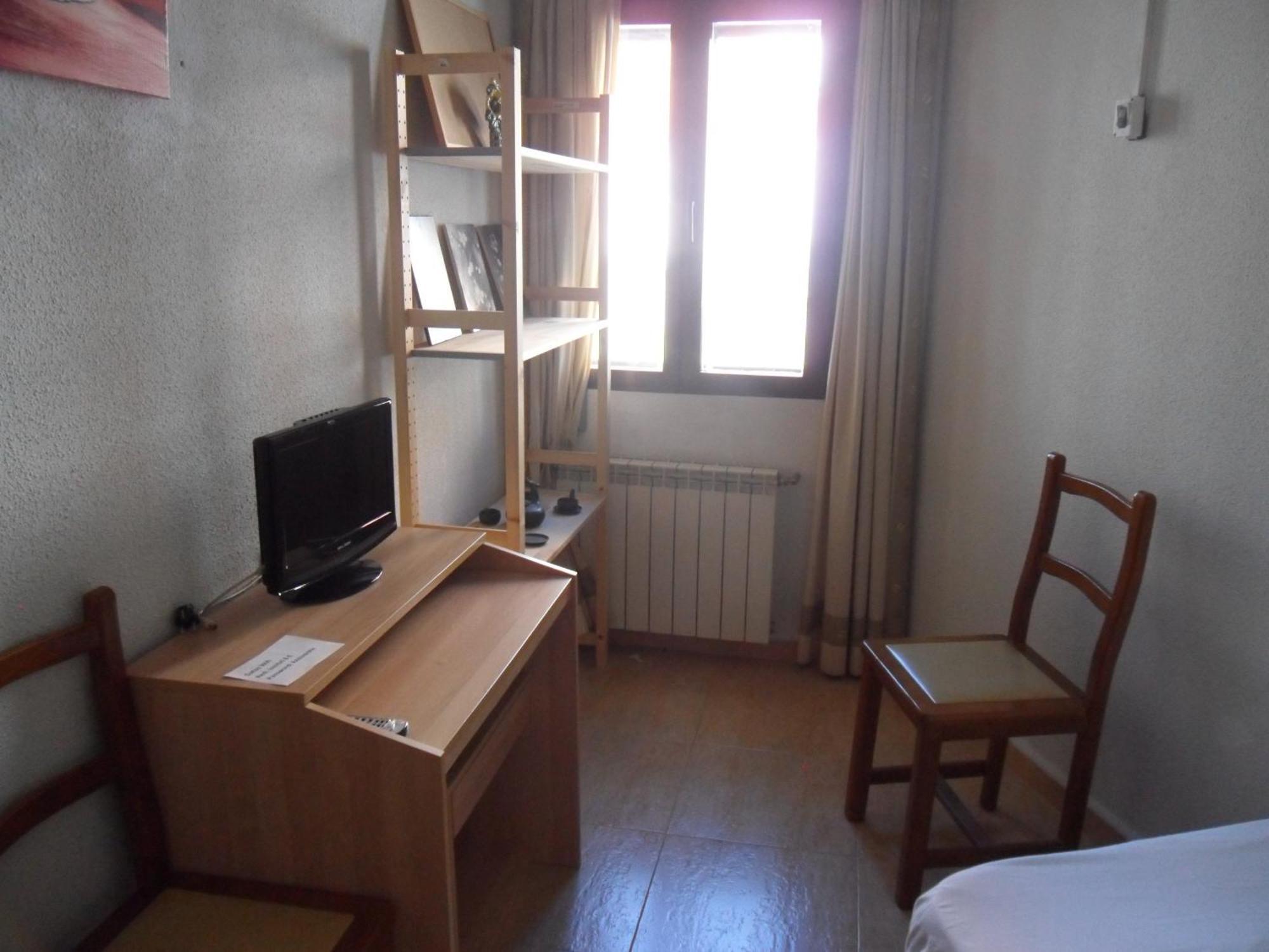 Hostal El Descanso Madrid Eksteriør billede