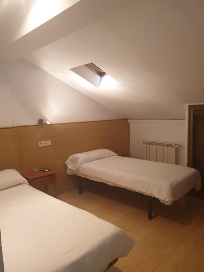 Hostal El Descanso Madrid Eksteriør billede